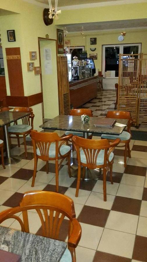 Grill Terasz Étterem és Szálláshely Mezőkövesd Exterior foto